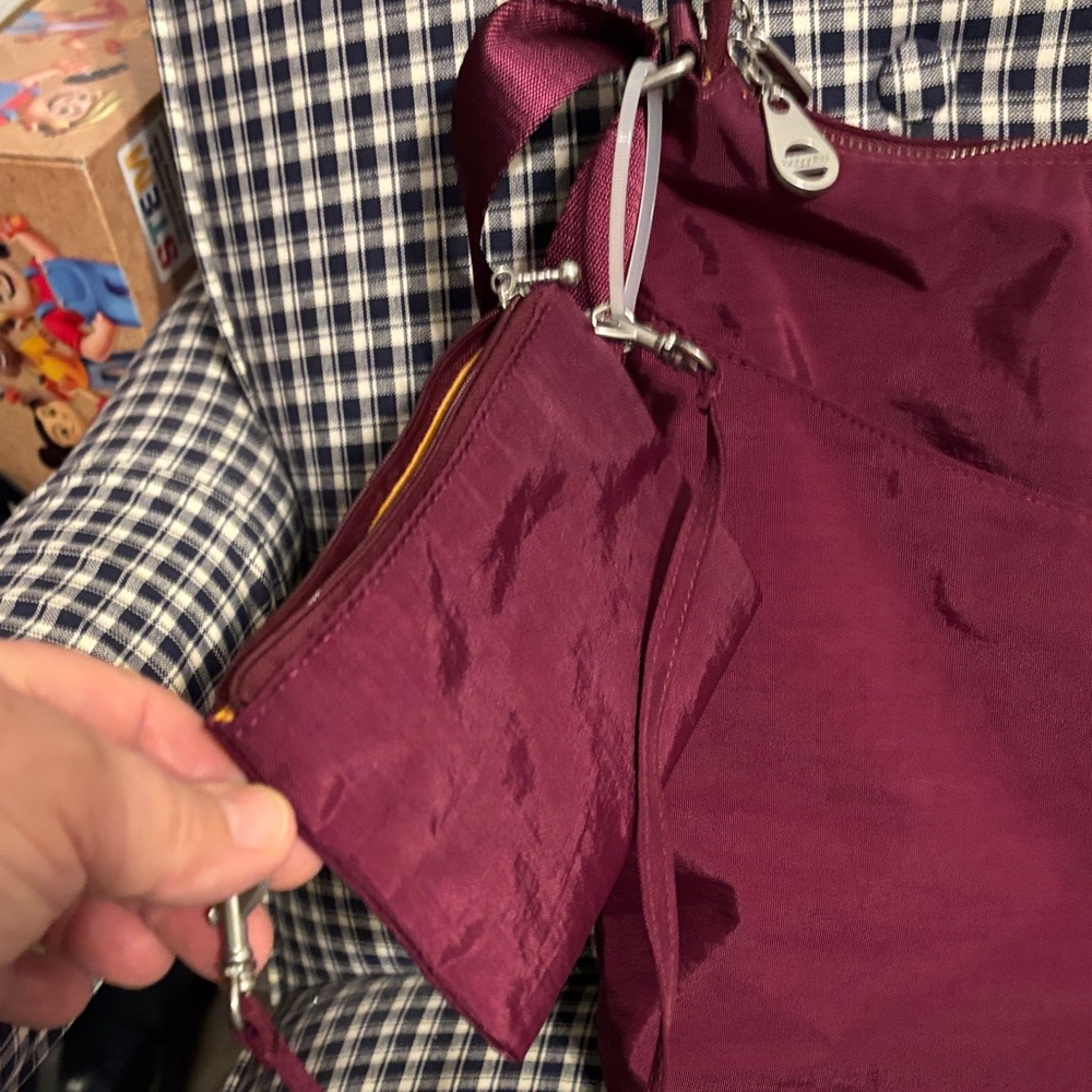 Baggalini Helsinki Burgundy Shoulder Bag - Picture 4 of 10